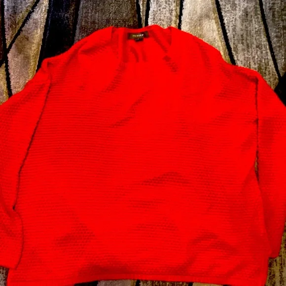 Sweater - Picture 1 of 3